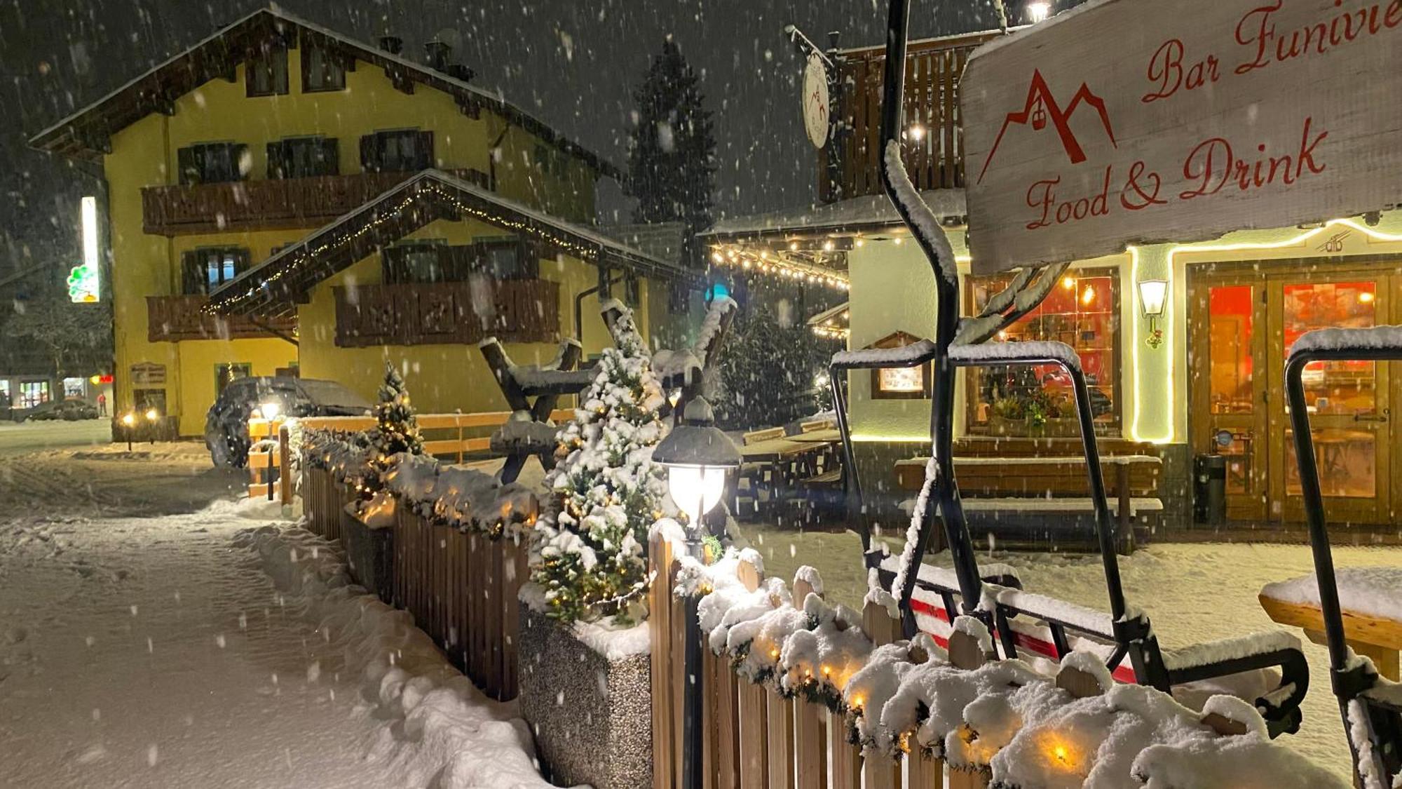 Casteluce Hotel Funivie Pinzolo Exteriér fotografie
