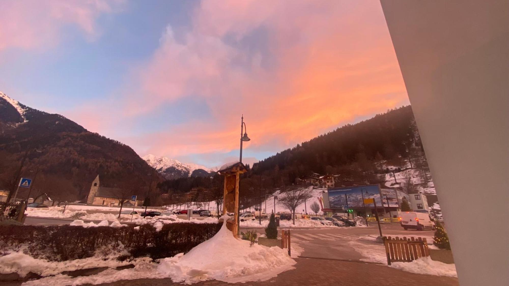 Casteluce Hotel Funivie Pinzolo Exteriér fotografie