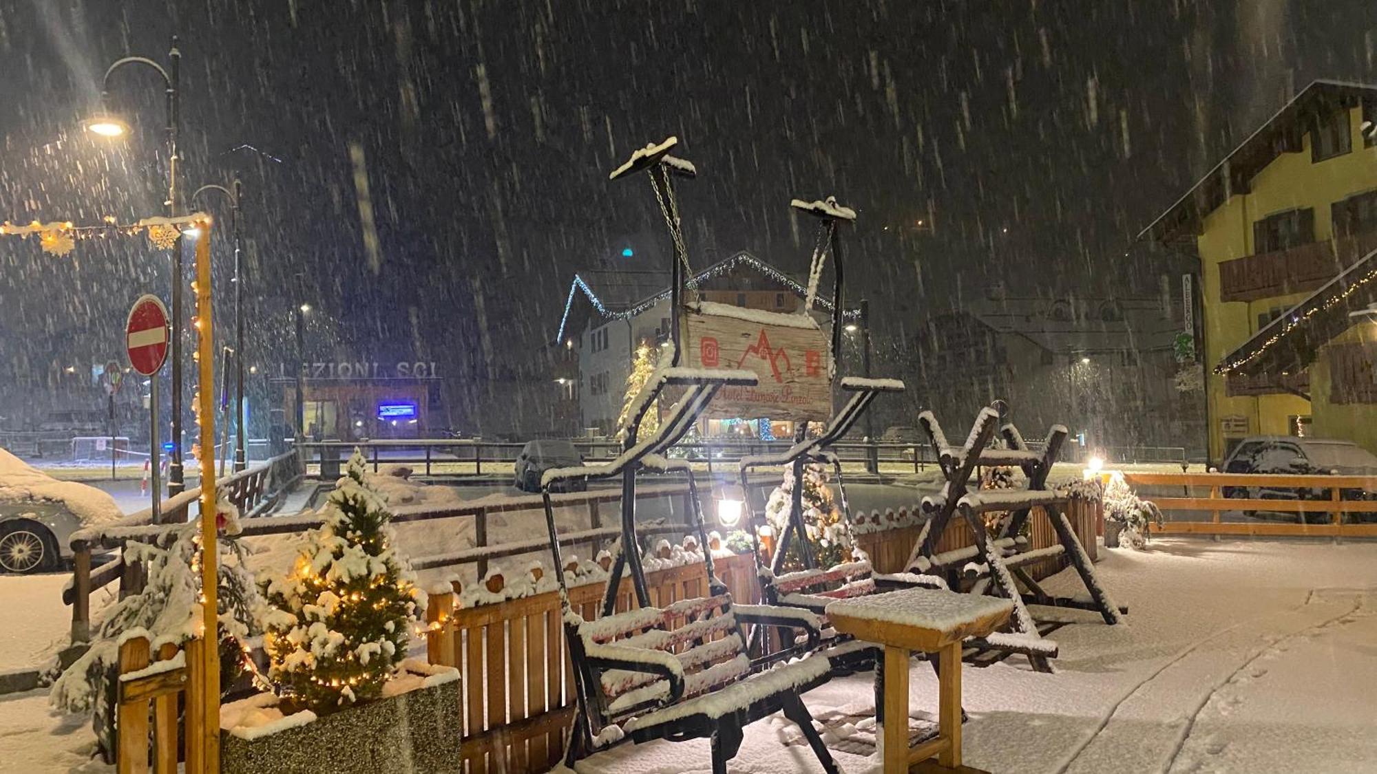 Casteluce Hotel Funivie Pinzolo Exteriér fotografie