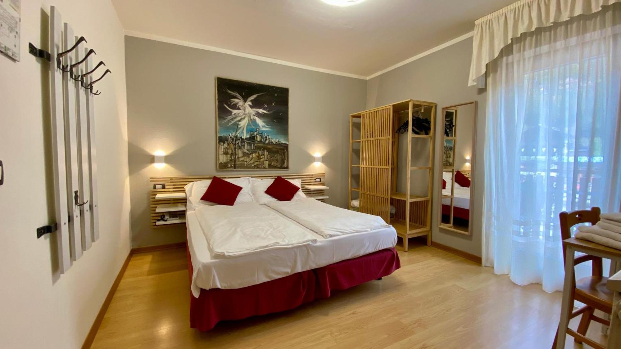 Casteluce Hotel Funivie Pinzolo Exteriér fotografie